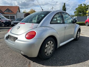 VW New Beetle 2.0 Benzín 85kW - 5
