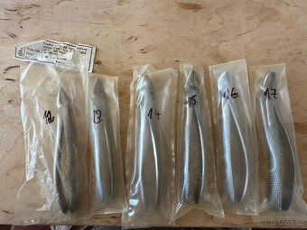 NEPOUŽITÉ zubařské extrakční kleště CHIRANA 3 - 5