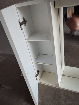 Koupelnová skříňka nad umyvadlo - 5