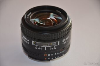 Nikon D7000+18-105 + 50mm 1.4 + 24mm 2.8 - 5