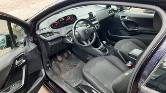 Peugeot 208 - 5