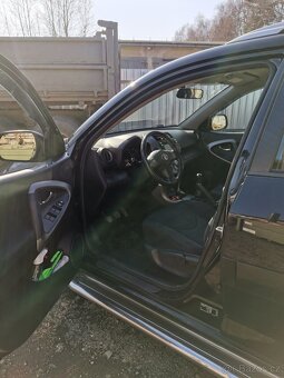 Prodám Toyota Rav4 - 5