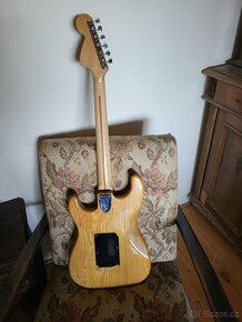 Fender strat - 5