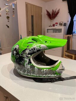 X-Treme helmy - 5