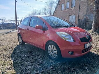 Prodám Toyota Yaris 1,3 - 5