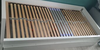 Jednolůžková postel s úložným prostorem a roštem - 5