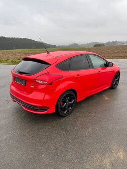 Ford Focus ST - 5