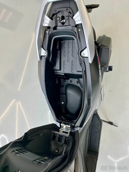 VOGE SR1 125i ADV - 5