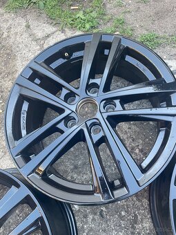Alu kola 5x112 R 16 - 5