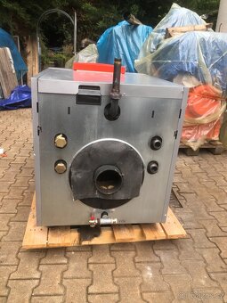 Prodám  kotel na olej  40 - 44  KW - 5