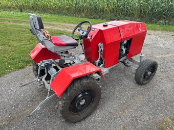 Prodám traktor domácí výroby s motorem 1.9D - 5