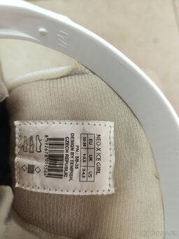 Dětské nastavitelné brusle velikost 33-36 EU - 5