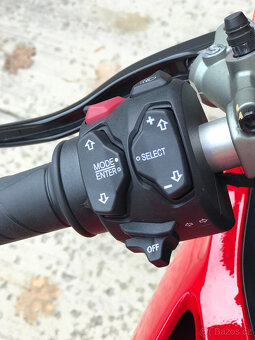 Ducati Panigale V4, 9.064 km - 5