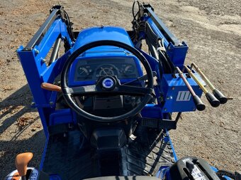 Malotraktor ISEKI TM 18 F s čelním nakladačem - 5
