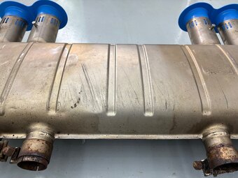 Titanový muffler M3CS G80, poškrabaný zespod - 5