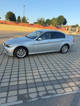 Prodám BMW e90 325ix 160kw - 5