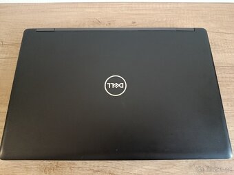 Dell 5590 i5 / 8 GB / 256 SSD / Windows 11 - 5