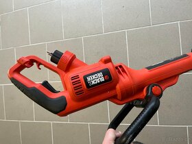 Strunová sekačka Black-Decker GL7033 - 5
