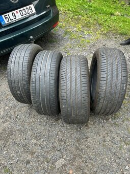Prodám gumy Michelin - 5