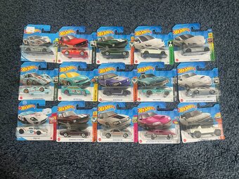 Autíčka Hot Wheels - 104 kusů - 5