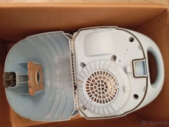 Sáčkový vysavač Electrolux 1600 Wattů - 5