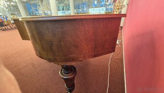 Prodám klavír nehraje a slouzi jako dekorace - 5