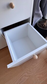 KOMODA JEDNODVEŘOVÁ BÍLÁ/BUK FJORD ELMO 08 - 5