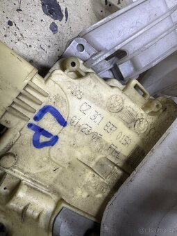 Zámky dveří passat B6 - 5