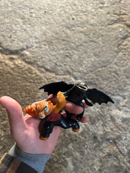 Staré hračky a figurky - 5