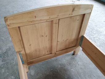 stará smrková postel - 5