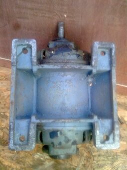 Historický elektromotor 1,5 Kw. - 5