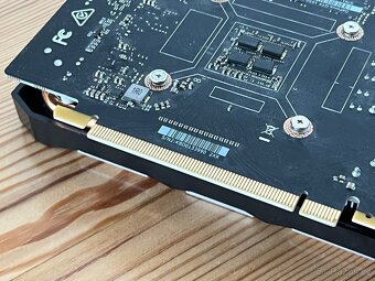 Herní grafická karta - Nvidia GTX 1650 Super - 5