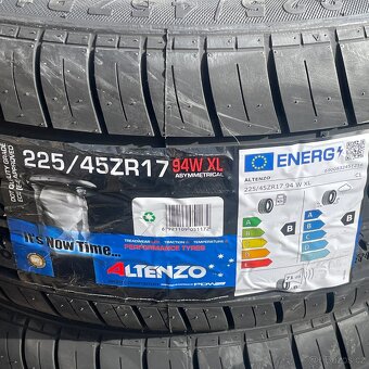 Uplně nové letní pneu 225/40 R18 92Y XL Hankook - 5