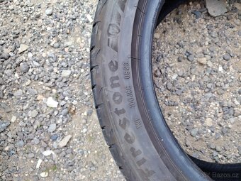 Prodám 2ks letních pneu Firestone 255/40 R18 - 5
