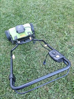 Vřetenová elektrická sekačka s košem Fieldmann FZR 1050-E - 5