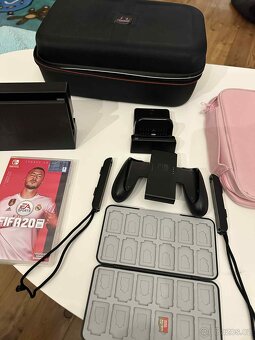 Nintendo switch + bohaté příslušenství + hra - 5