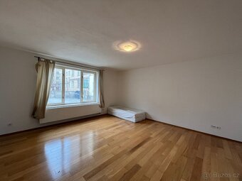 1 + kk Ortenovo náměstí, Praha 7, Holešovice - 5