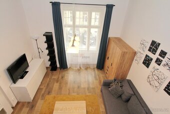 Pronájem bytu 2+kk 42 m2 s patrem na spaní, Praha 5 Smíchov, - 5