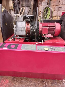 Průmyslový šroubový kompresor - 5