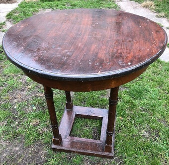 Starožitný kruhový stůl - 5