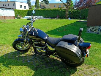 Suzuki VZ800 Marauder - 5
