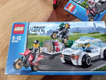 Lego 60042 - 5