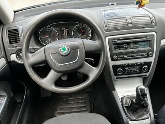 Škoda Octavia II facelift 1.6TDi, r.2012, serviska - 5