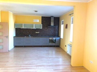Pronájem bytu 3+1 95 m² Švermova, Olomouc - 5