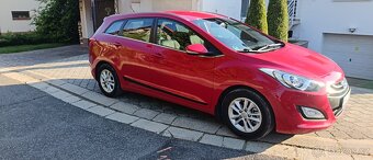 Hyundai i30 CRDi 1,6 CW combi diesel - 5