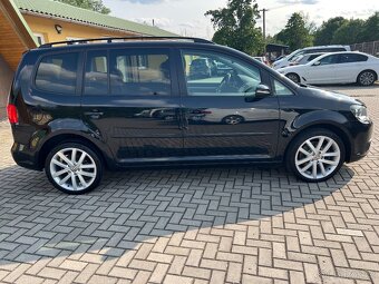 Volkswagen Touran 2.0TDI DSG 7-míst KAMERA TEMPOMAT - 5