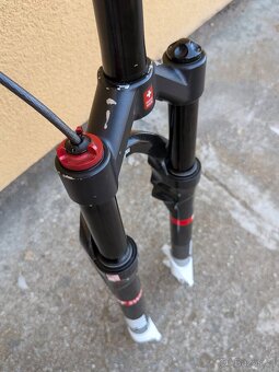 26" vidlice DT Swiss XRC 80 - 5