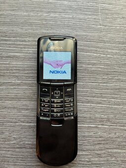 Prodám Nokia 8800 Black – elegantní klasika + 2 x Baterie - 5
