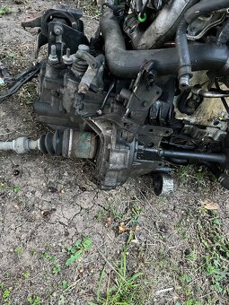 Prodam,motor Mazda 6 - 5
