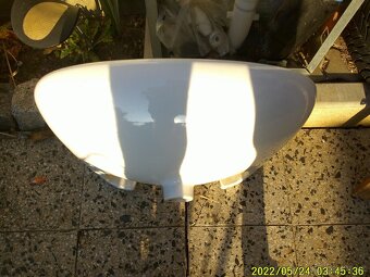 UMYVADLO a skřínka na špinavé prádlo a pod. - 5